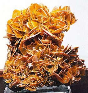 Wulfenite from Glove mine