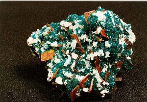 Wulfenite, dioptase and cerussite