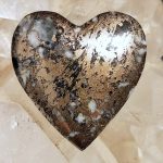 josephines crown quartz is a desirable oregon quartz with metallic streamers