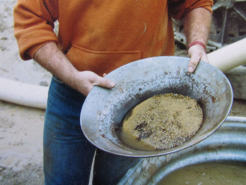 Small-scale gold mining Small-scale gold mining