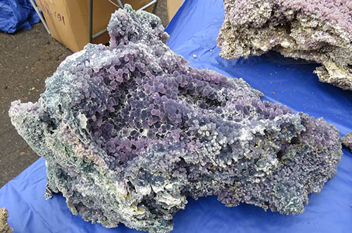 Specimen with secondary coating of druze quartz