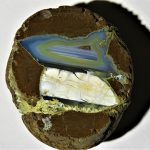 Bands in a thunder egg