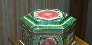 Malachite gem box