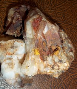 Brown and red staining on Data Creek quartz crystal