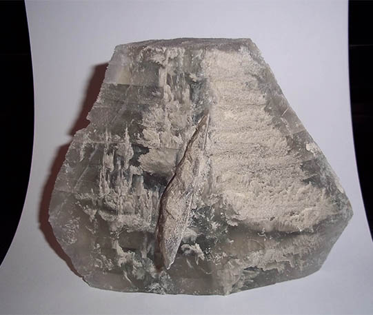 Large dirty diamonds specimen