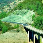 Serpentinite road cut