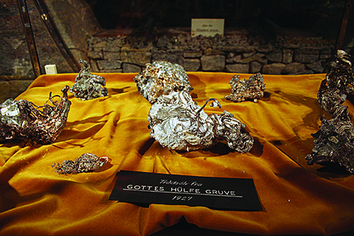 kongsberg silver display