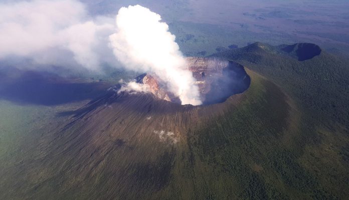 Mt._Nyiragongo Mount Nyiragongo