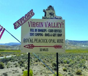 Welcome sign at Royal Peacock Opal Mine