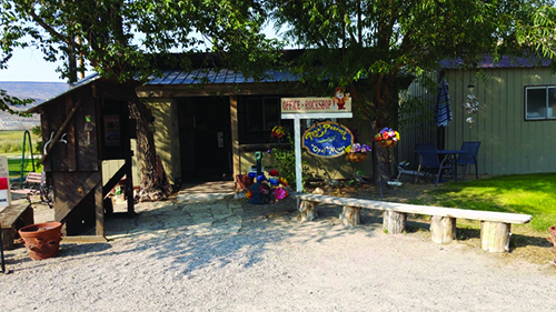 Office/gift shop at Royal Peacock Opal Mine