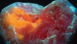 what-makes-minerals-fluorescent