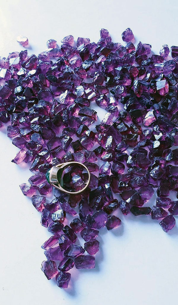 Purple garnets gem-mining