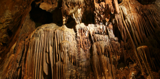 how-stalactites-and-stalagmites-form