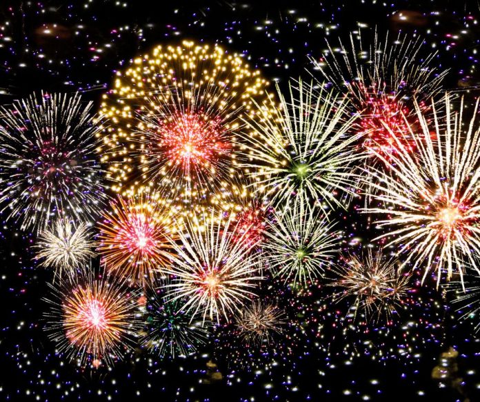 how-do-fireworks-get-their-color