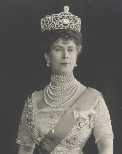 queen-elizabeth-gemstones