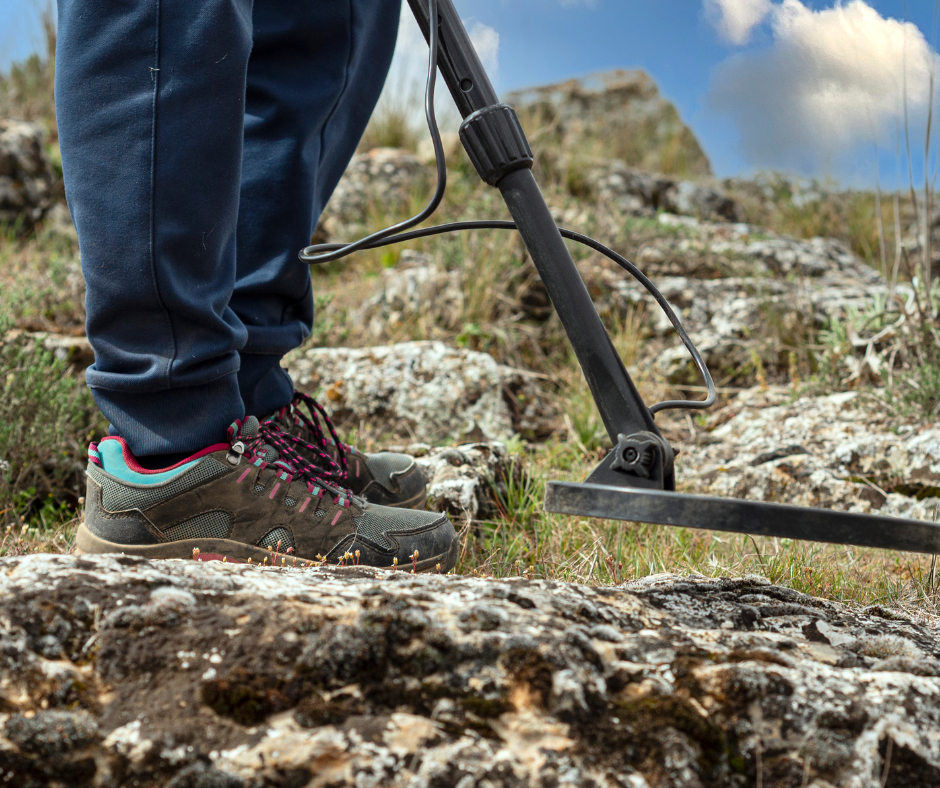 Can Metal Detectors Detect Rocks? Rock & Gem Magazine