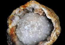 quartz mineral identification