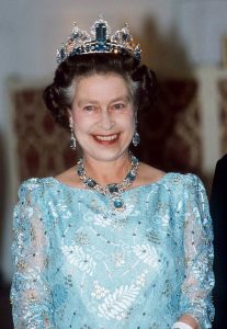 queen-elizabeth-jewels