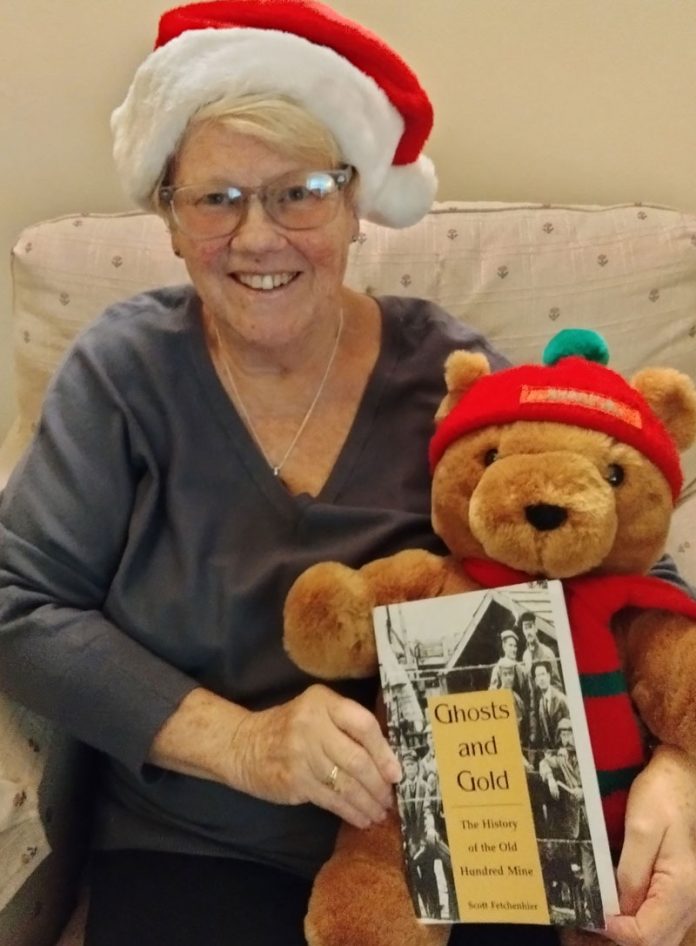 Holiday Gifts for Rock Collectors Rock & Gem Magazine