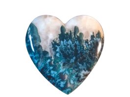 Heart-shaped blue tide seam agate cabochon.