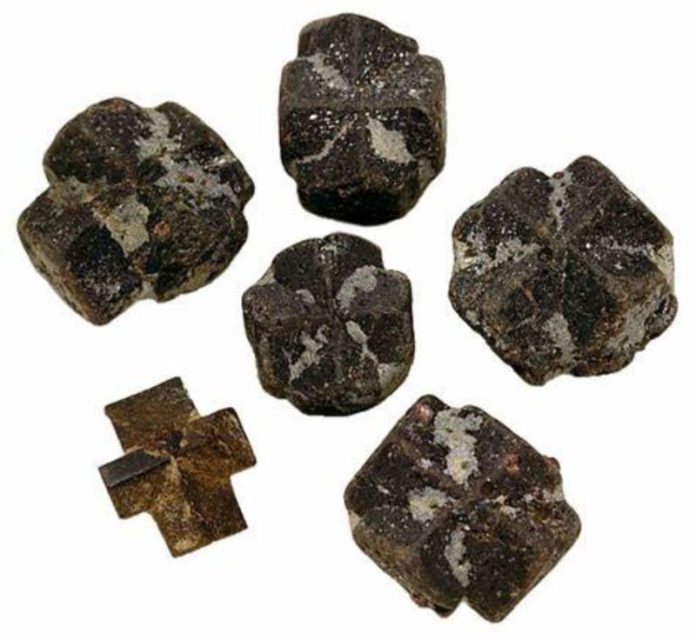 Cross Rocks Staraulite Staurolite: Fairy Cross Rocks - Rock & Gem Magazine