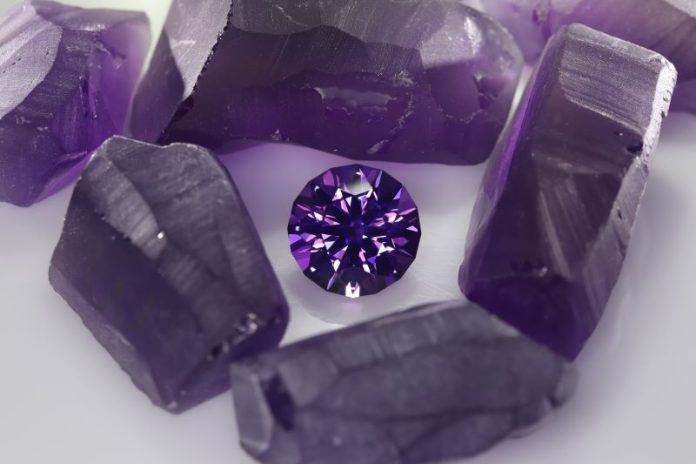 Faceting Focus faceting amethyst using Jim Perkins' Perfect 640 design