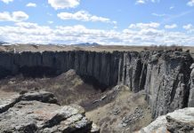 dramatic laccolith cliffs of lost lake at shonkin sag, montana