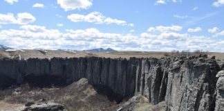 dramatic laccolith cliffs of lost lake at shonkin sag, montana