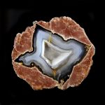 What is a Thunderegg? An ID Guide thunderegg half makes it easy to identify what is a thunderegg