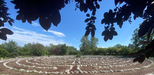 picture from above of the Redsun stone labyrinth