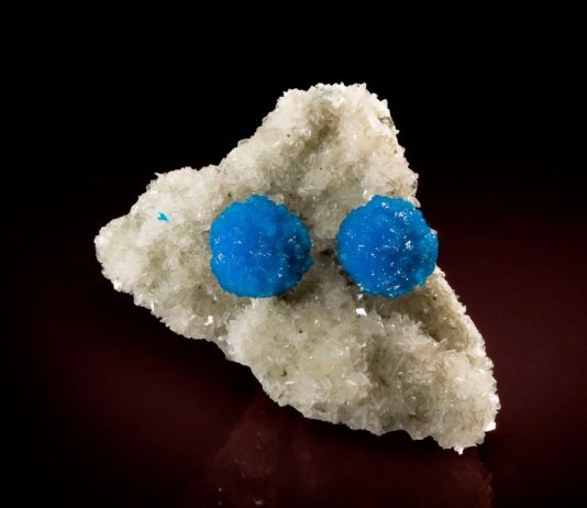 cavansite on stilbite