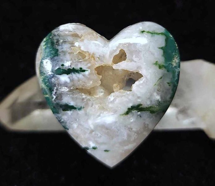Bedazzled Blue Seam Agate bedazzled blue seam agate heart-shaped cabochon