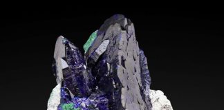 dramatic Millpillas specimen with intense blue color in its large crystals and malachite underneath