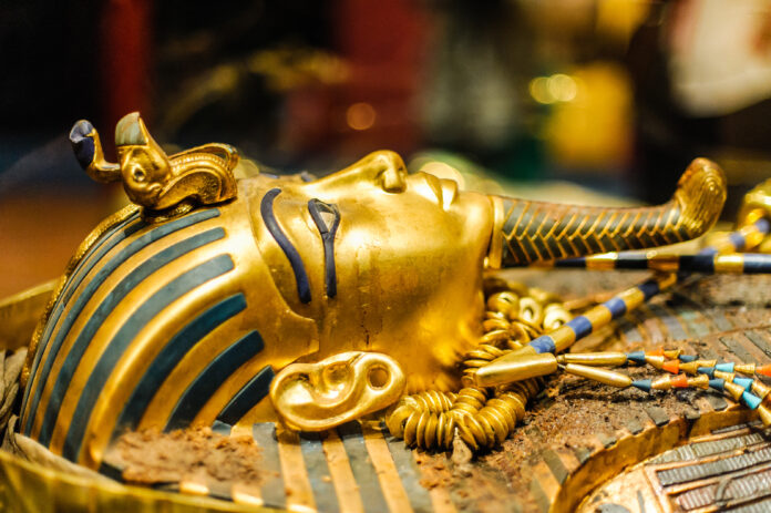 Mask of pharaoh Tutankhamun Golden Mask of egyptian pharaoh Tutankhamun, Replica