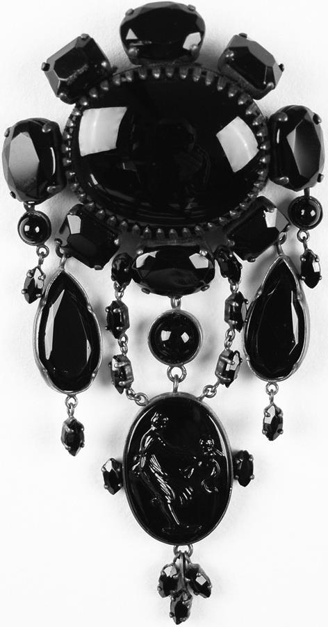 elaborate jet brooch made with black gemstones