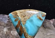 Gem Silica: How to Cut Nevada Rough Nevada gem silica triangular shaped cabochon