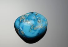 Kingman turquoise polished stone