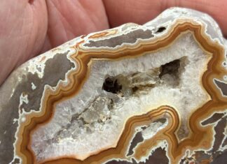 knowing how to open a geode gets results like this opened geode with a quartz interior