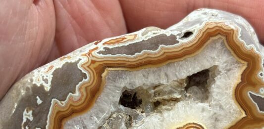 knowing how to open a geode gets results like this opened geode with a quartz interior