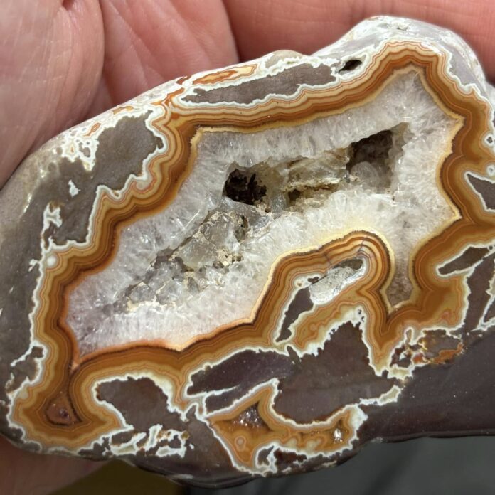 knowing how to open a geode gets results like this opened geode with a quartz interior