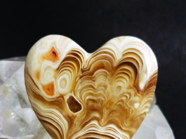 kokoweef cave onyx heart-shaped cabochon