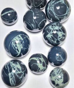 Mexican obsidian siderweb spheres