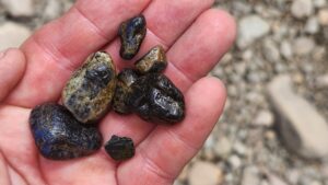 labradorite-in-riverbed