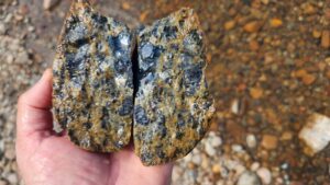 labradorite-in-riverbed
