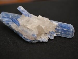 Kyanite crystals with splintery gemstone fractures and dull luster.