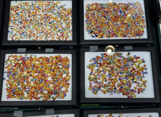 Gem Show Tips: How to Shop Smarter buying-at-gem-shows